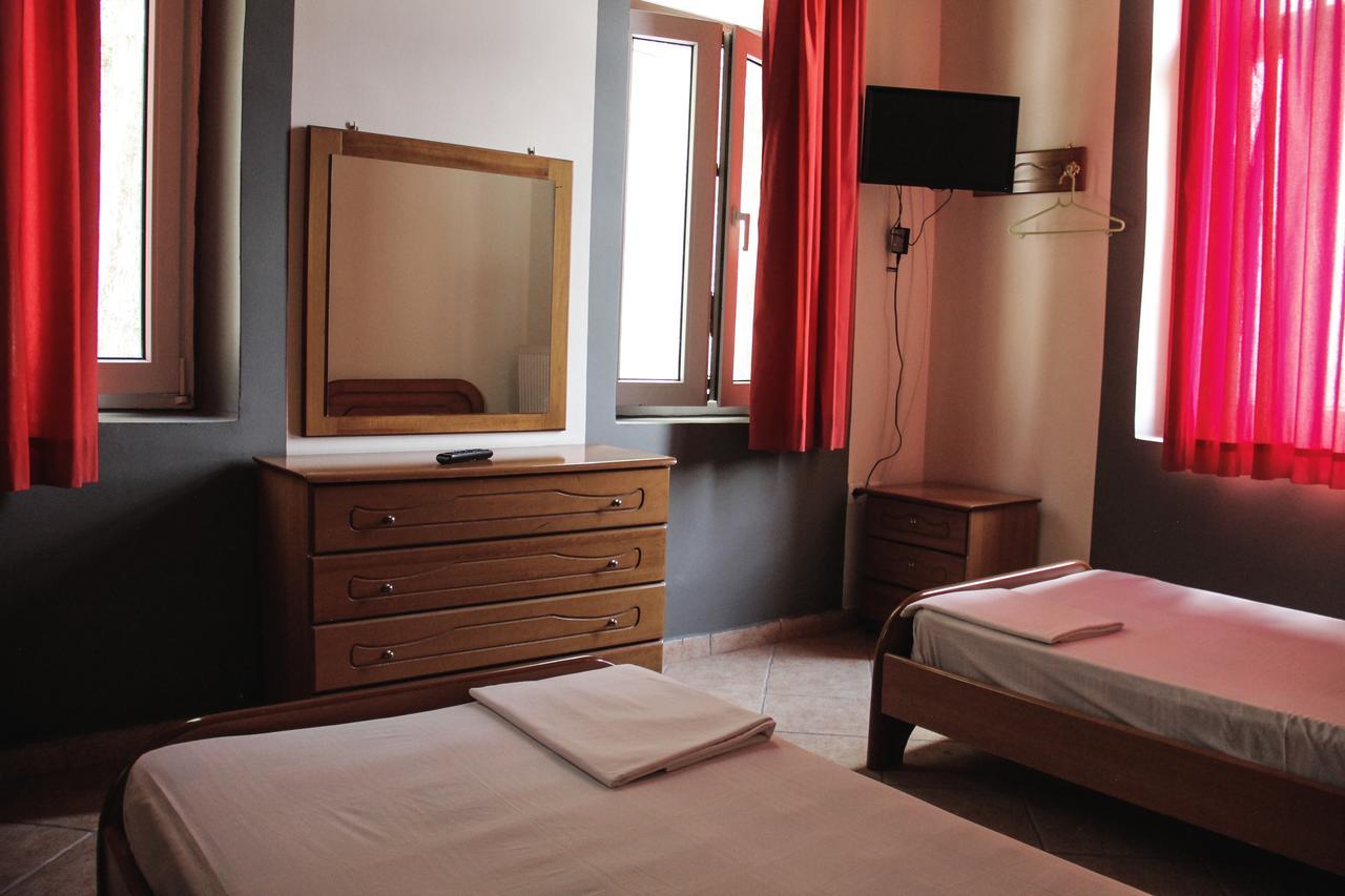 Guesthouse Vrenthi Karítaina 외부 사진